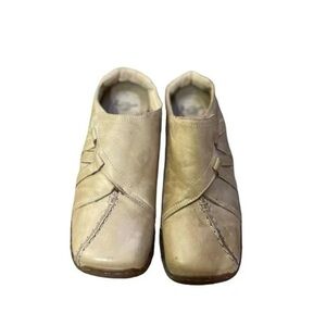 Dr. Martens Y2K 90’s Tan Leather Slip on Clog Mules Woman’s 8 US 39 EU